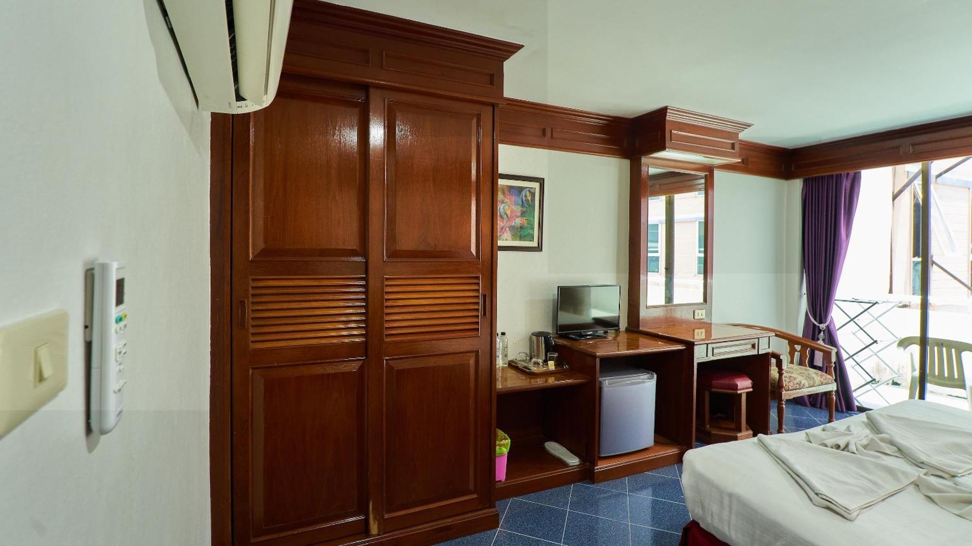 Lime Hotel Patong Номер фото