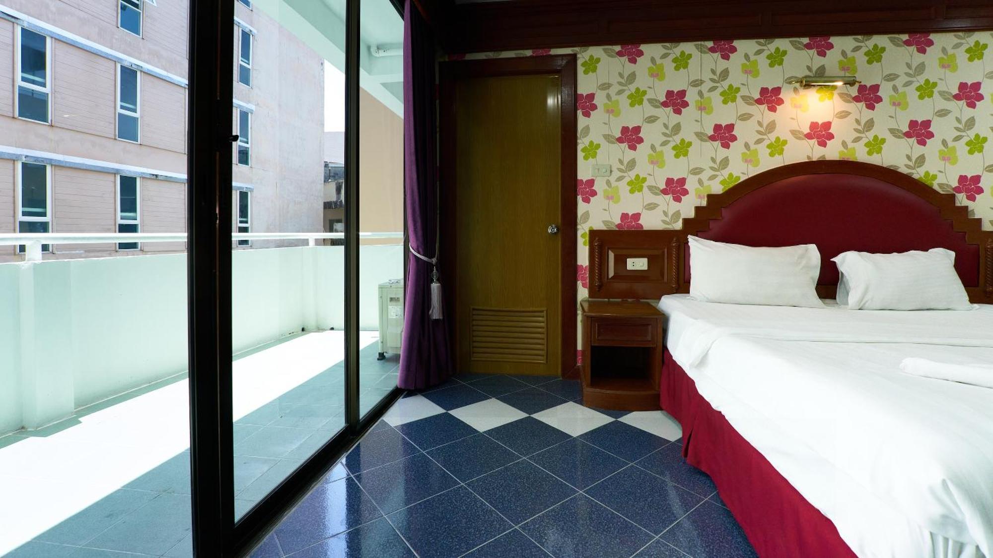 Lime Hotel Patong Номер фото