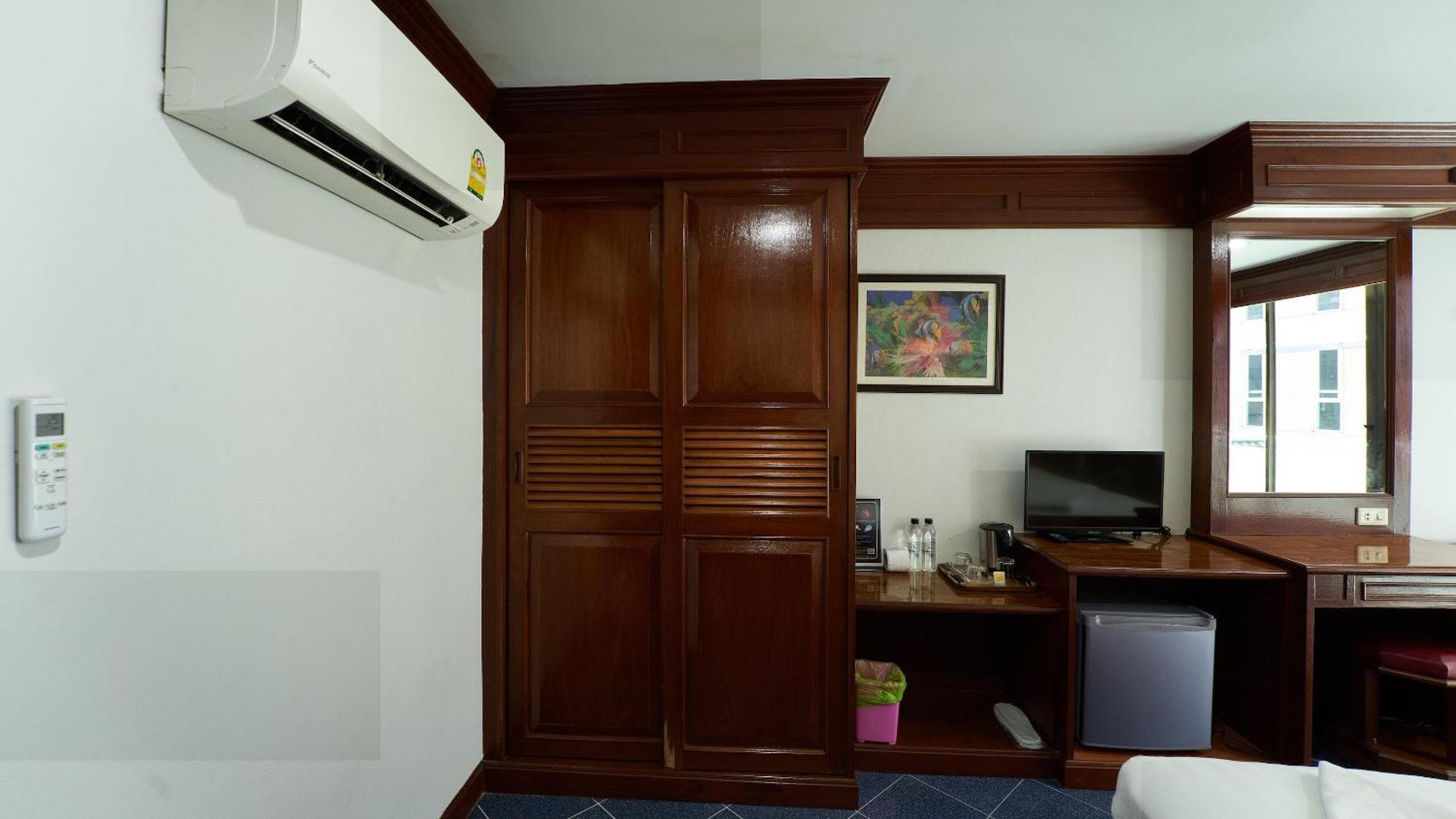 Lime Hotel Patong Номер фото
