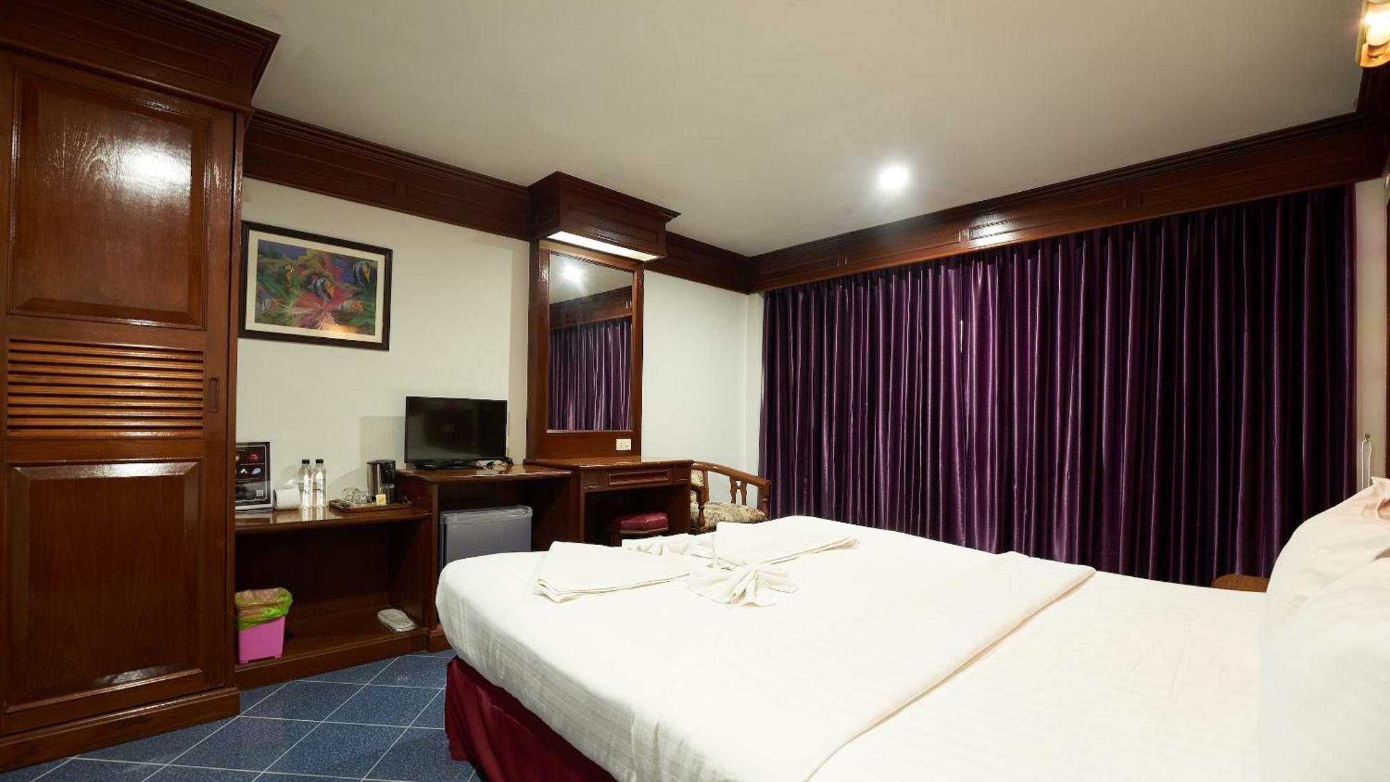 Lime Hotel Patong Номер фото