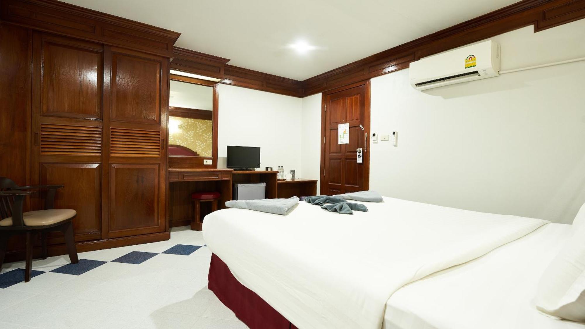 Lime Hotel Patong Номер фото
