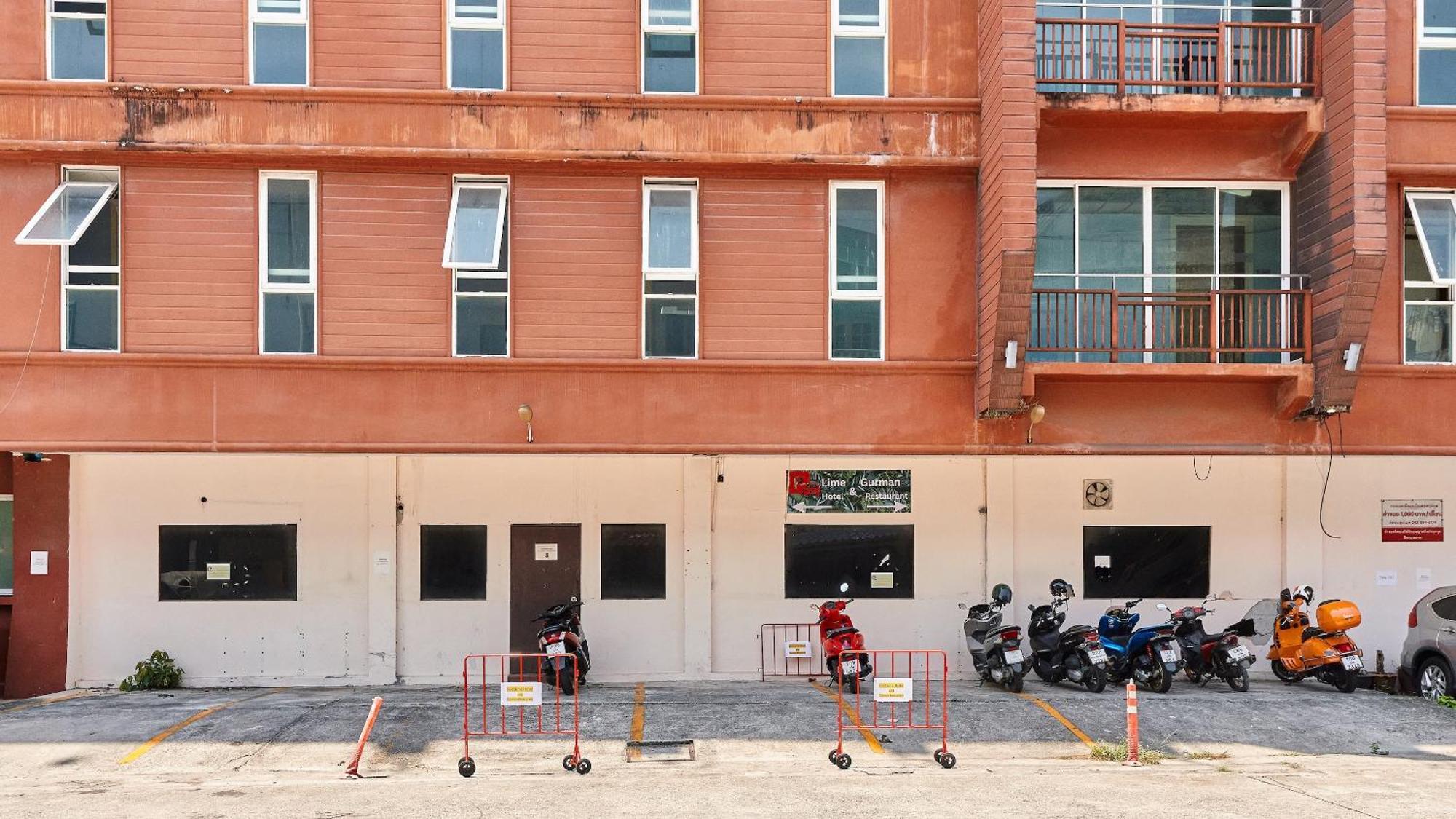 Lime Hotel Patong Екстер'єр фото