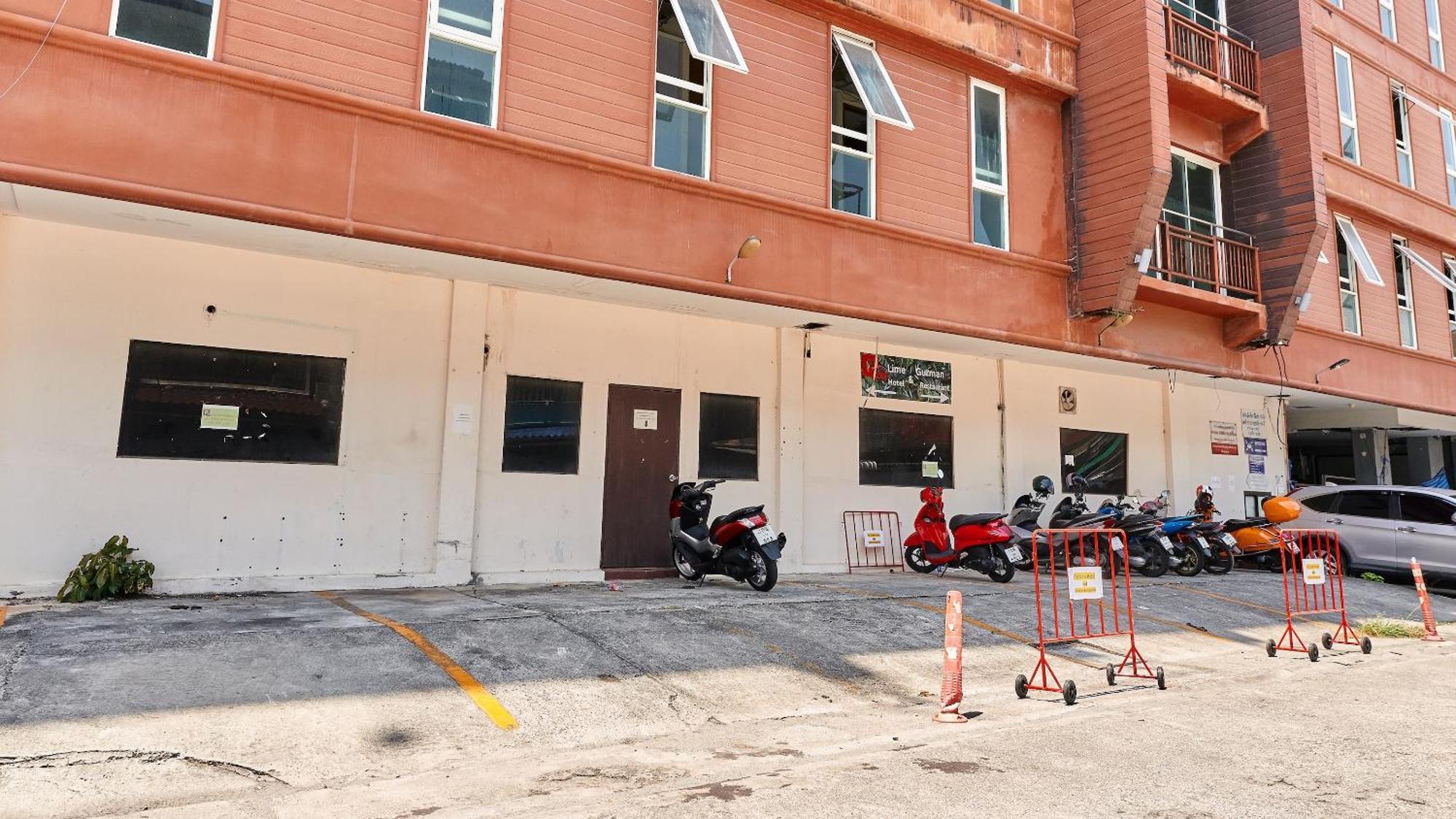 Lime Hotel Patong Екстер'єр фото